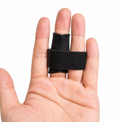 Justerbar fingerskena med stabilt stöd för skadat finger.