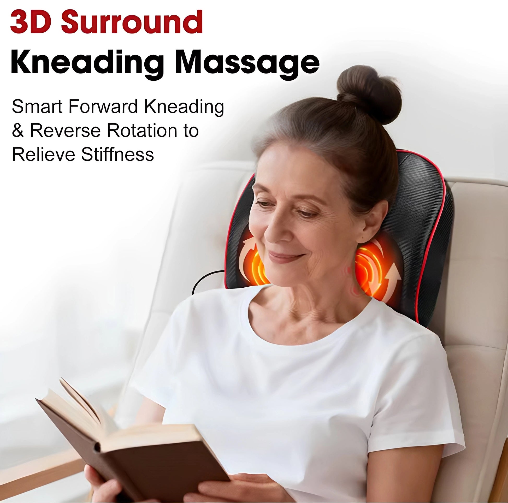 Person som sitter i fåtölj och använder massagekudde mot nacke och axlar