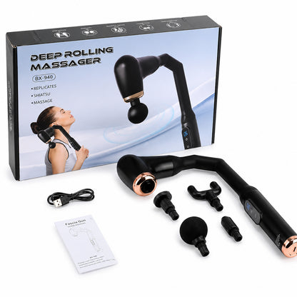 Massagepistol med tillbehör, laddkabel och förpackning på vit bakgrund.