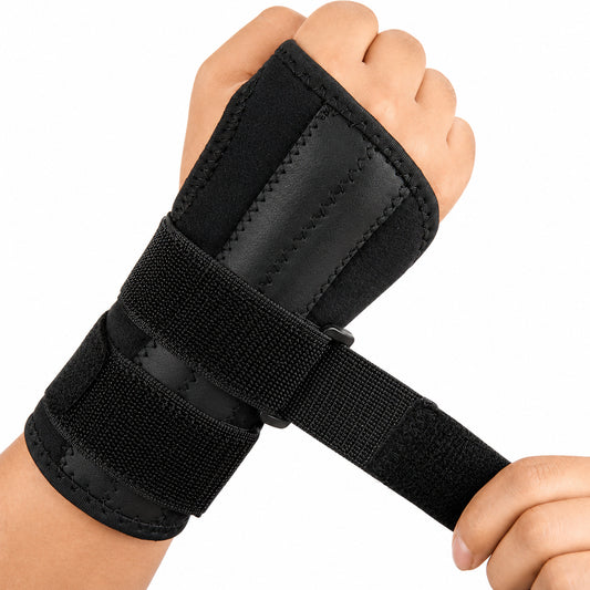 Svart stabil handledsbandage med justerbara kardborreband och handledsstöd.